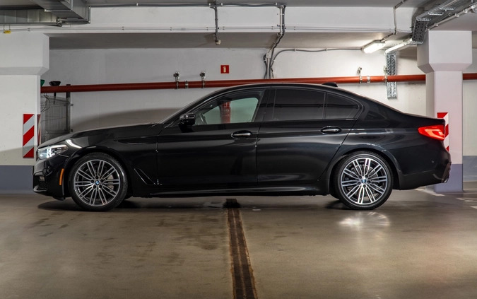 BMW Seria 5 cena 169000 przebieg: 78600, rok produkcji 2017 z Narol małe 46